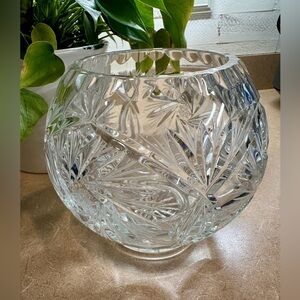 CRYSTAL CLEAR INDUSTRIES,POLAND, 24% LEAD CRYSTAL ROSE BOWL IN “MONICA” PATTERN.